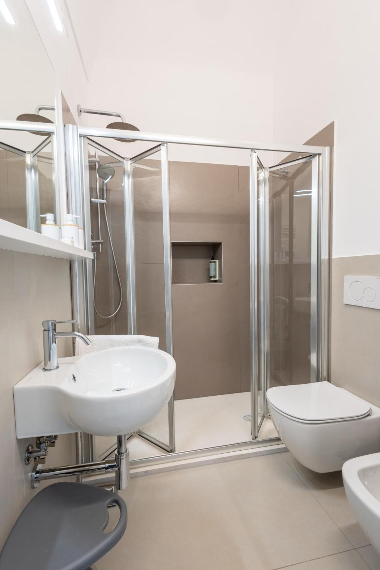 Corso Garibaldi 21 Apartment & Rooms 바스토 외부 사진