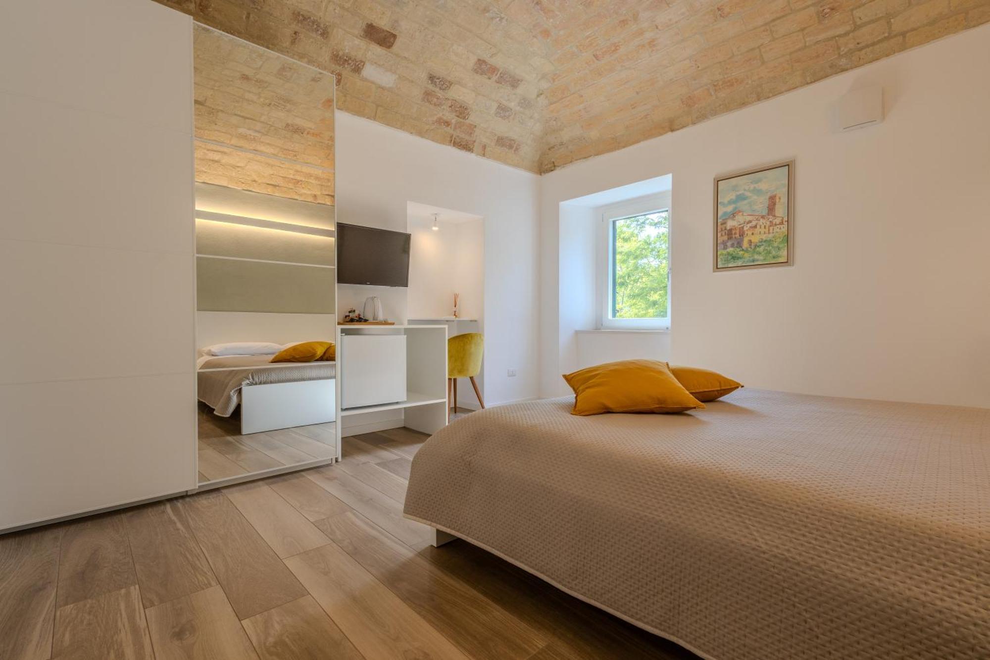 Corso Garibaldi 21 Apartment & Rooms 바스토 외부 사진