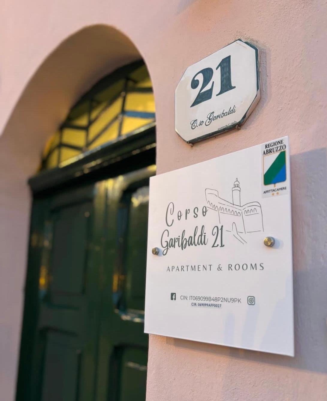 Corso Garibaldi 21 Apartment & Rooms 바스토 외부 사진